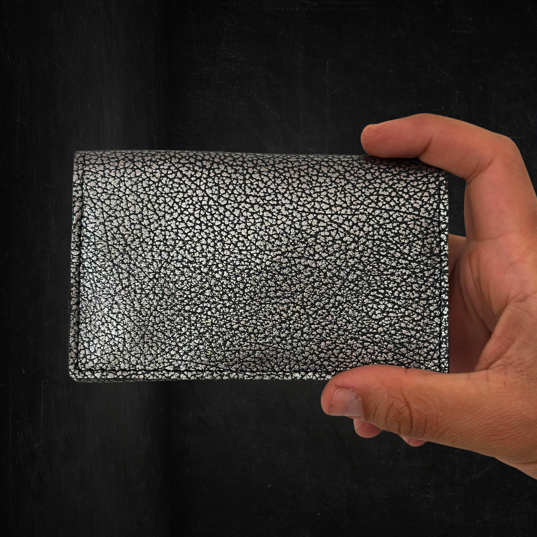 Tabaquera Plateada Compacta