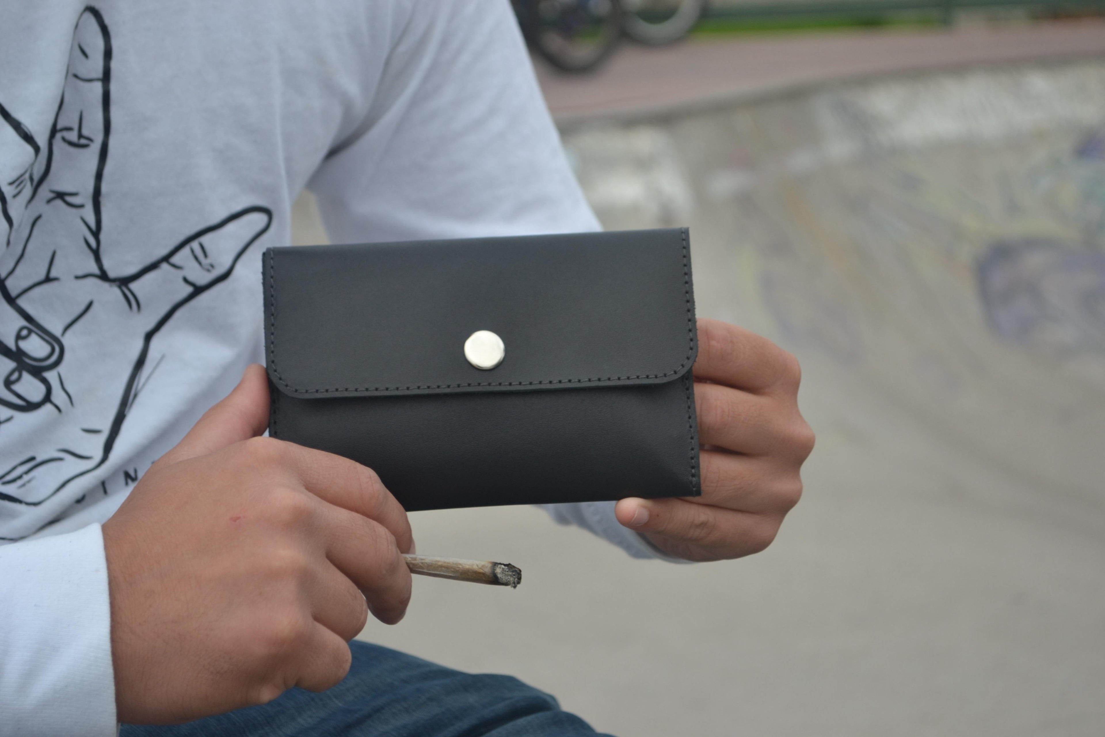 Tabaquera Negra Tradicional