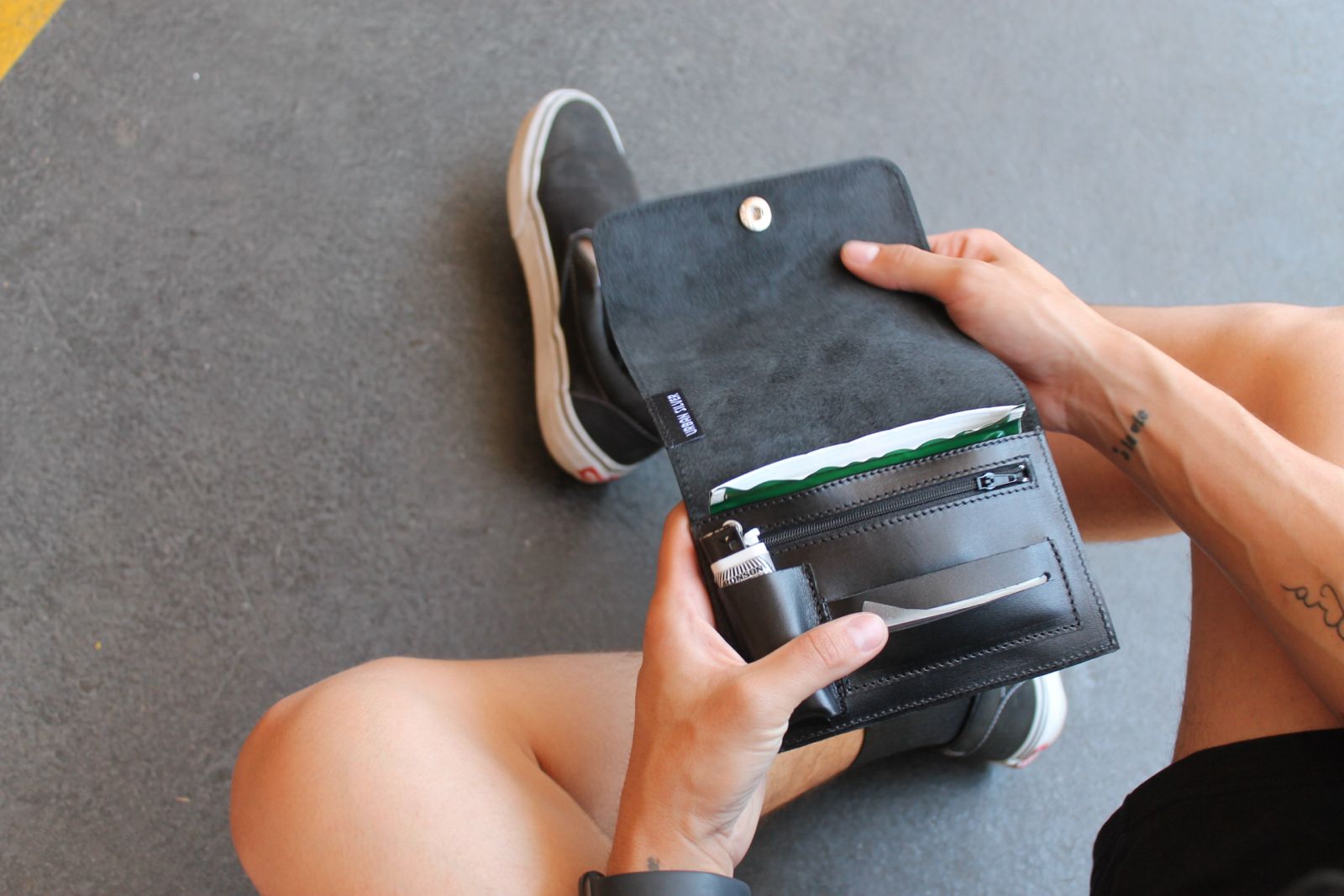 Tabaquera Negra Tradicional